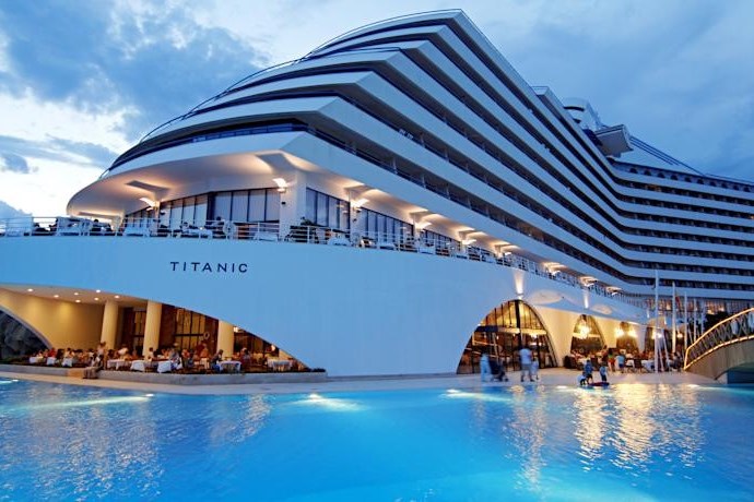 Hotel Titanic Beach Lara